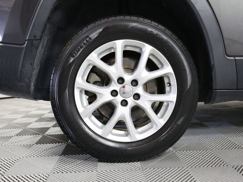 Used 2014 Jeep Cherokee Latitude FWD image 7