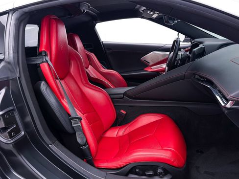 Used 2020 Chevrolet Corvette Stingray Preferred Cpe w/ 2LT Preferred Equipment Group RWD image 38
