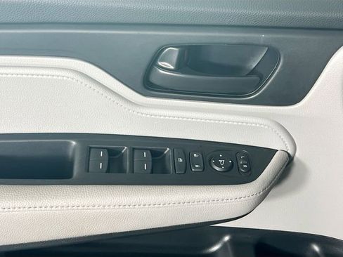 Certified 2023 Honda Odyssey EX image 18