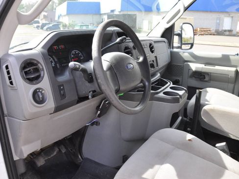 Used 2013 Ford E-250 and Econoline 250 RWD image 18
