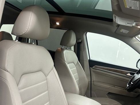 Used 2019 Volkswagen Atlas SEL Premium image 44