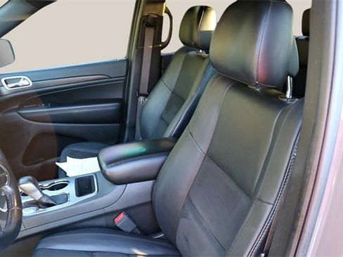 Used 2020 Jeep Grand Cherokee Altitude image 11