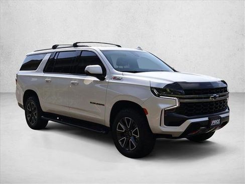 Used 2022 Chevrolet Suburban Z71 w/ Luxury Package AWD/4WD image 4
