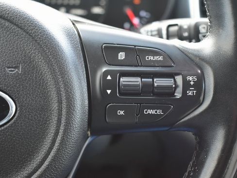 Used 2018 Kia Sorento SX image 22