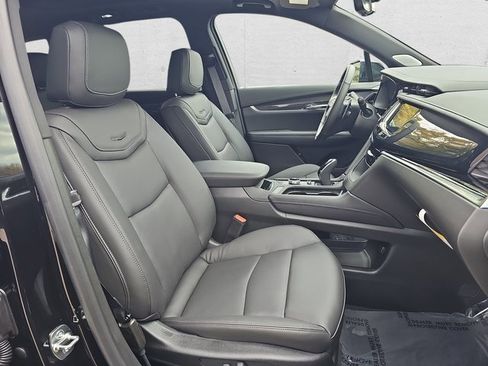New 2025 Cadillac XT6 Sport w/ Technology Package image 10