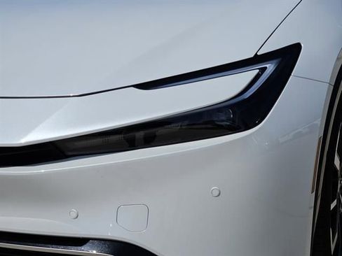 New 2026 Toyota Prius Plug-In Hybrid FWD image 5