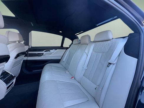 Used 2018 BMW 740e xDrive w/ M Sport Package image 19