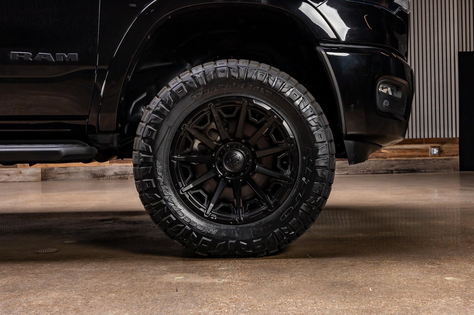 Used 2025 RAM 1500 Big Horn AWD/4WD image 12