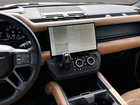 New 2026 Land Rover Defender 130 X-Dynamic SE AWD/4WD image 7