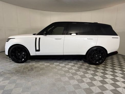 Used 2025 Land Rover Range Rover Long Wheelbase SE AWD/4WD image 3
