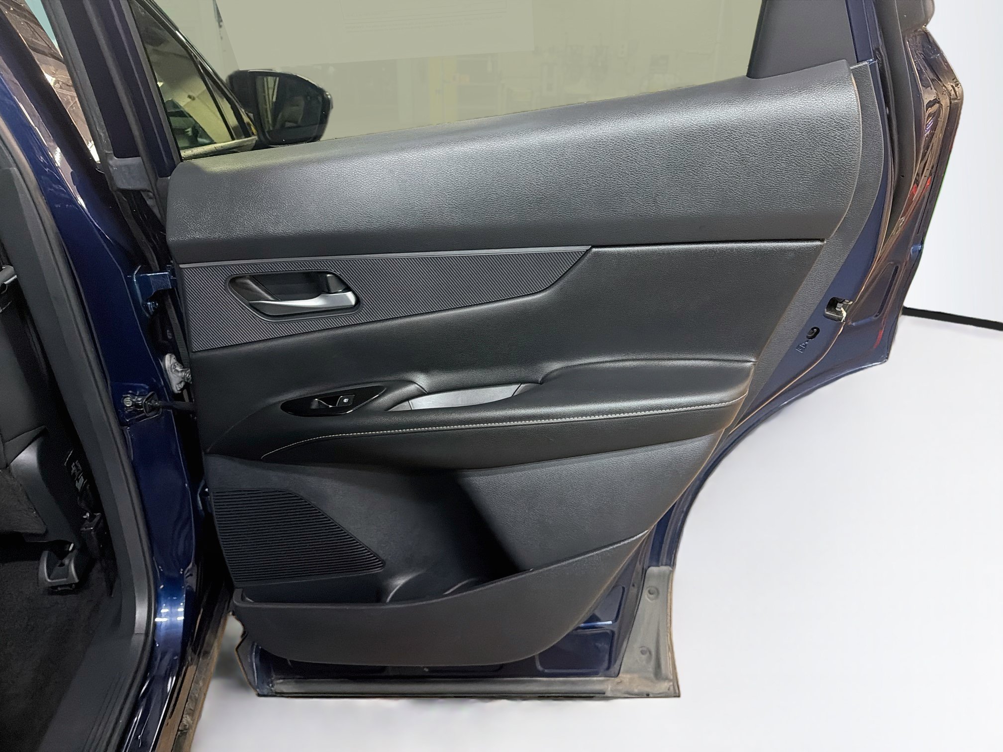 Used 2025 Nissan Murano SV AWD/4WD image 31