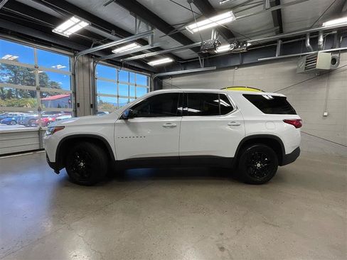 Used 2018 Chevrolet Traverse LS AWD/4WD image 2