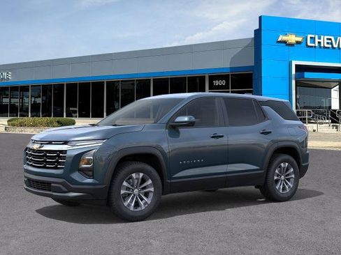 New 2026 Chevrolet Equinox LT w/ Convenience Package II FWD image 2