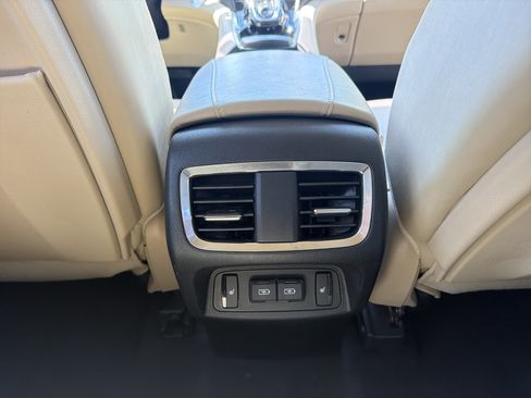 Used 2019 Acura RDX AWD w/ Advance Package image 31