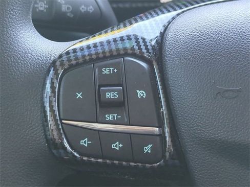 Certified 2025 Ford Maverick XL image 23