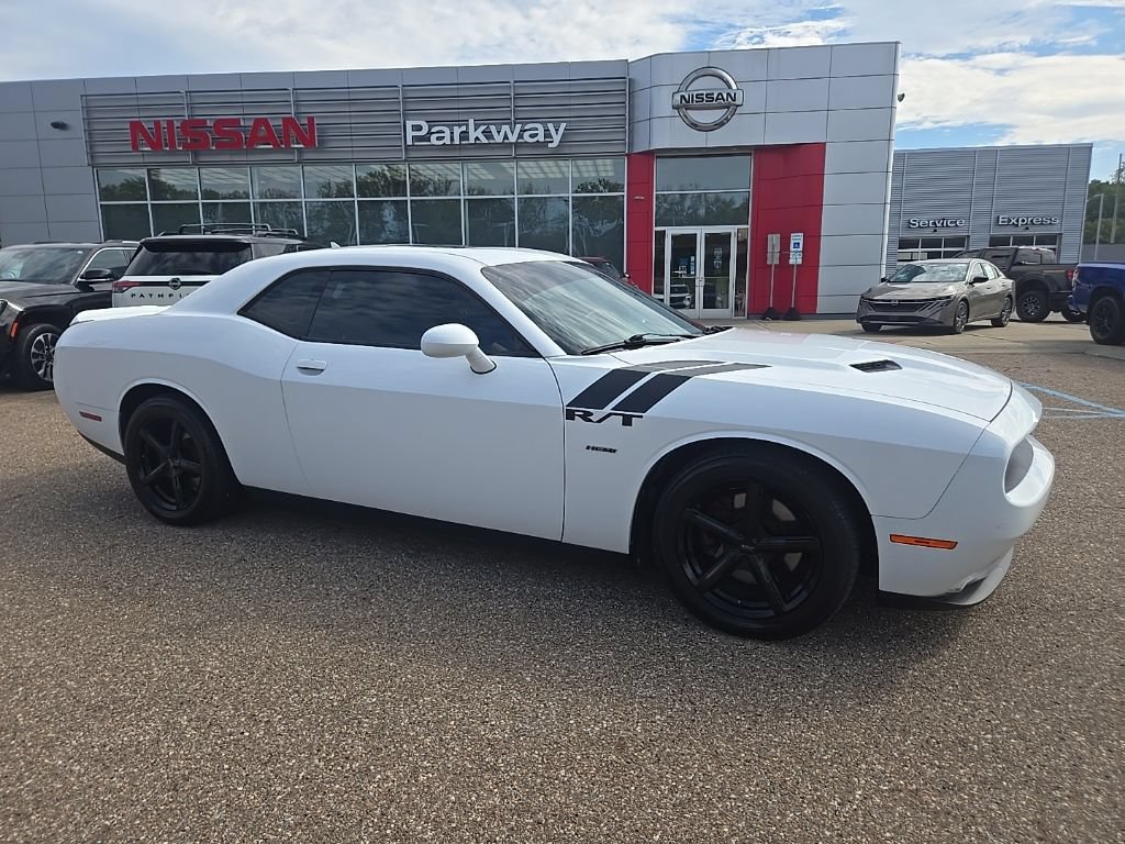 Used 2018 Dodge Challenger R/T Plus RWD image 1