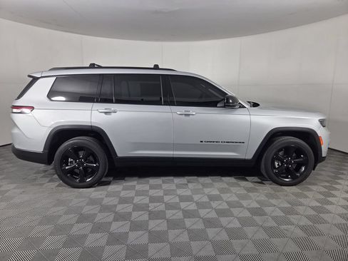 Used 2024 Jeep Grand Cherokee L Laredo AWD/4WD image 5