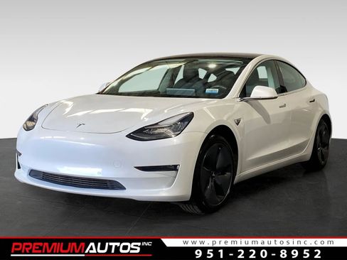 Used 2020 Tesla Model 3 Standard Range Plus image 1