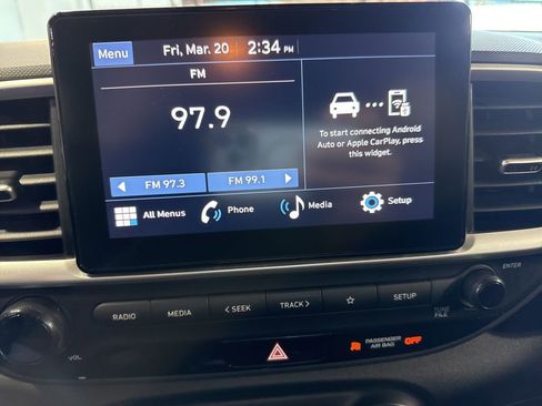 Used 2024 Hyundai Venue SE image 38