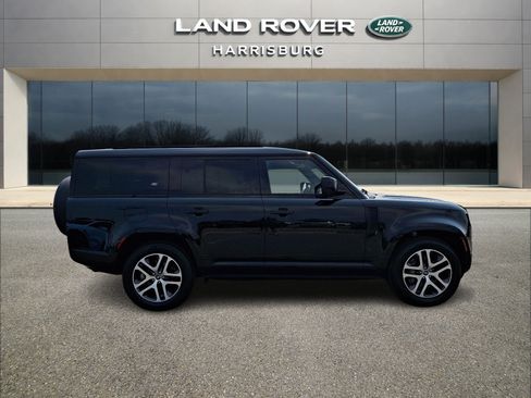 Used 2023 Land Rover Defender 130 SE AWD/4WD image 5