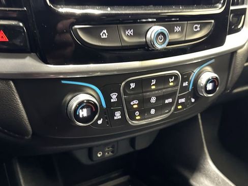 Certified 2022 Chevrolet Traverse RS image 23