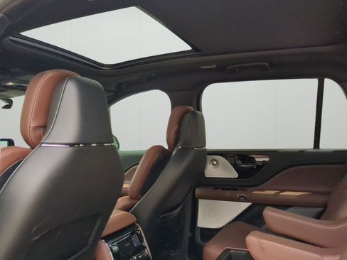 New 2026 Lincoln Aviator Reserve AWD/4WD image 21