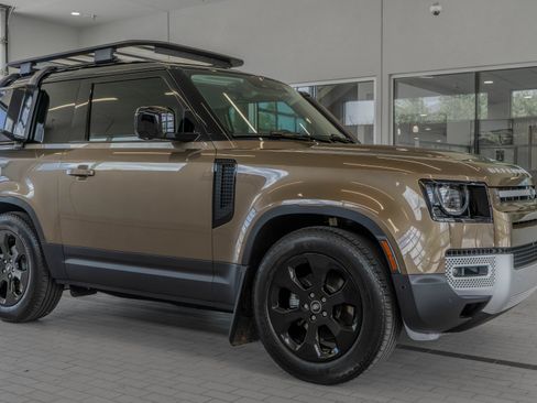Used 2025 Land Rover Defender 90 S AWD/4WD image 12