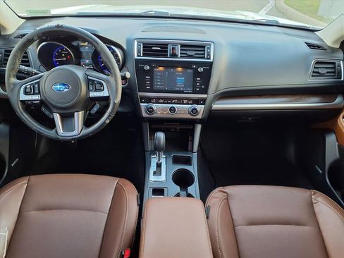 Used 2017 Subaru Outback 2.5i Touring image 4