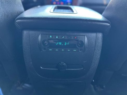 Used 2011 GMC Yukon XL SLT image 46