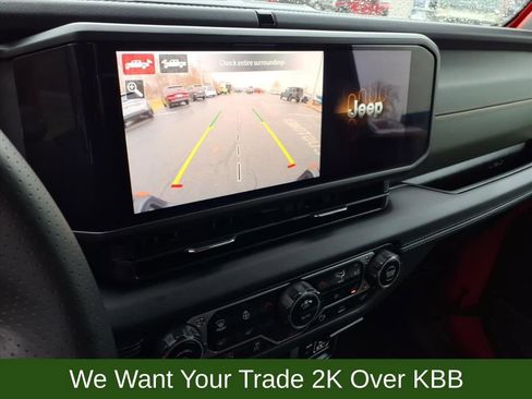 Used 2024 Jeep Gladiator Mojave image 24