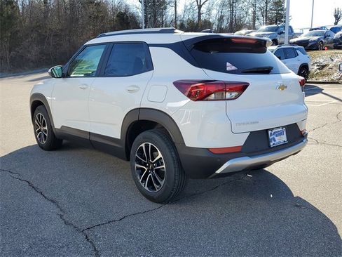 New 2026 Chevrolet TrailBlazer LT w/ Driver Confidence Package image 3