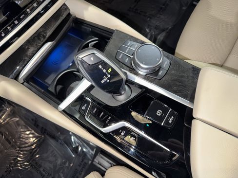 Used 2023 BMW 530e w/ Premium Package RWD image 28