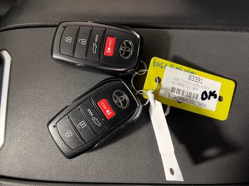 Certified 2025 Toyota Highlander XSE image 24