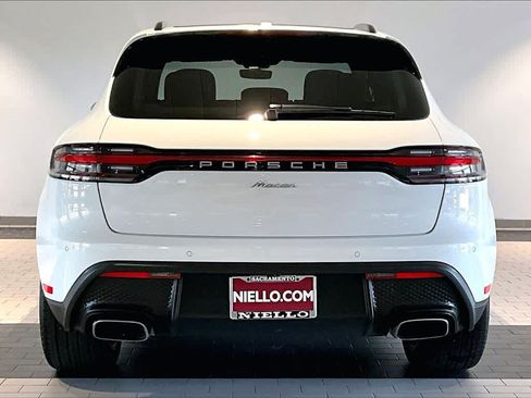 Used 2026 Porsche Macan AWD/4WD image 9