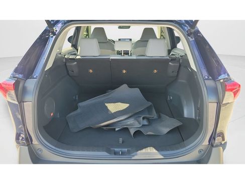 Certified 2020 Toyota RAV4 Limited FWD image 9