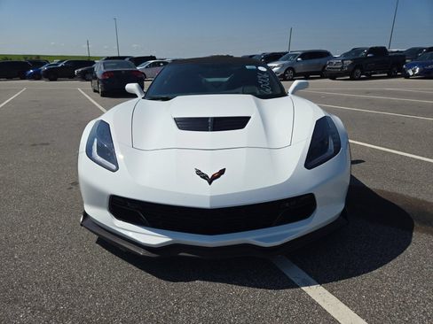 Used 2019 Chevrolet Corvette Z06 RWD image 3