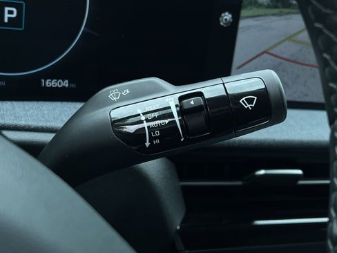 Used 2024 Kia EV6 Light AWD/4WD image 34