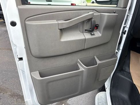 Used 2025 GMC Savana 2500 w/ Driver Convenience Package RWD image 8