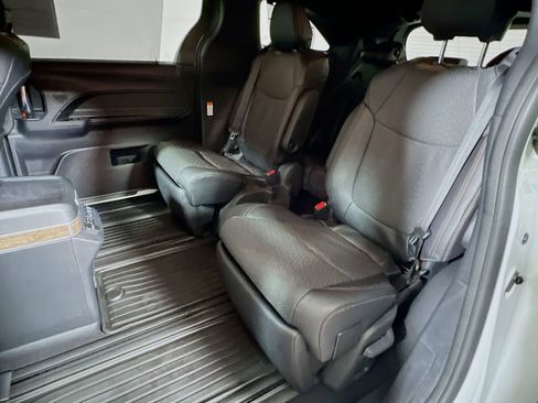 Certified 2025 Toyota Sienna Platinum AWD/4WD image 22
