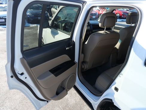 Used 2017 Jeep Patriot High Altitude image 25