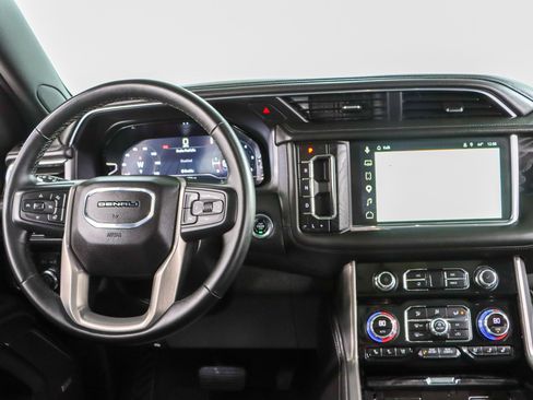 Used 2023 GMC Yukon Denali AWD/4WD image 18