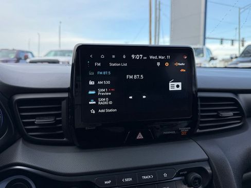 Certified 2022 Hyundai Veloster N Base image 15