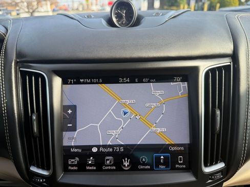 Used 2017 Maserati Levante S image 18