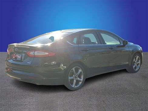 Used 2013 Ford Fusion SE image 4