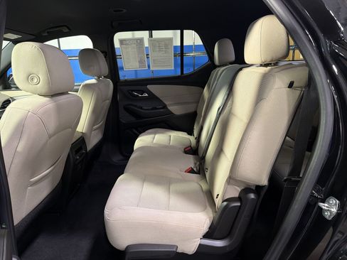 Used 2023 Chevrolet Traverse LS FWD image 29