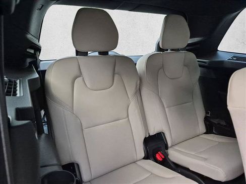 Used 2026 Volvo XC90 B6 Plus w/ Protection Package Premier AWD/4WD image 21