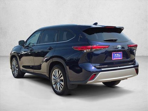 Used 2021 Toyota Highlander Platinum AWD/4WD image 8
