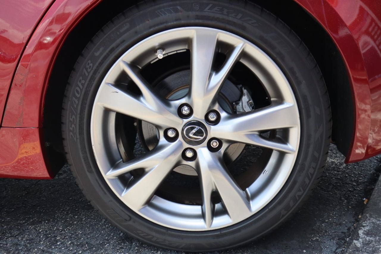 Used 2010 Lexus IS 250 w/ Preferred Accessory Package RWD image 31