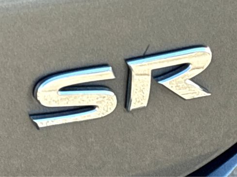 Used 2021 Nissan Kicks SR image 24