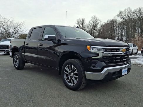 Used 2025 Chevrolet Silverado 1500 LT image 1